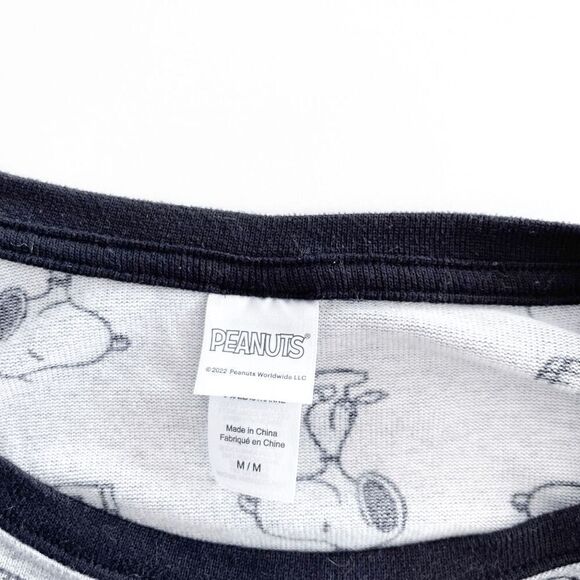 Peanuts Snoopy Women's All Over Print Long Sleeve Sleep Pullover Top Gray Medium - Picture 5 of 7
